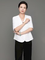 针灸推拿学院副院长：陈姣